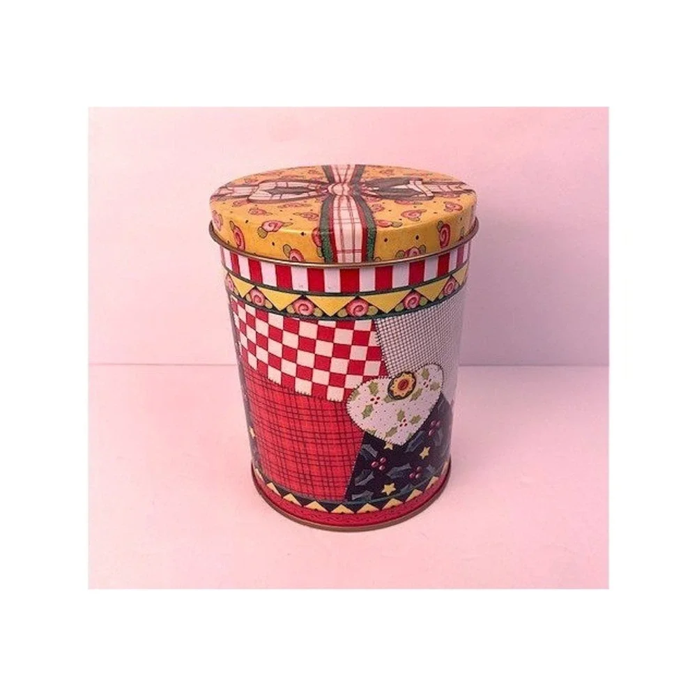 Vintage 1997 Mary Engelbreit Charpente Patchwork Quilt Christmas Cookie Tin 6in
